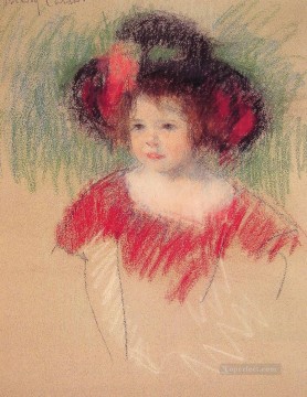 María Cassatt Painting - Margot con Big Bonnet y vestido rojo es madre de sus hijos Mary Cassatt
